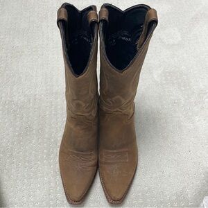 Women’s Snip Toe Western Boots